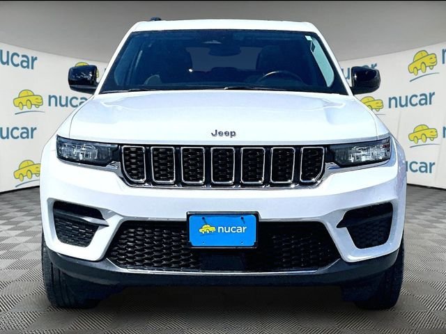 Used 2022 White Jeep Laredo image 3