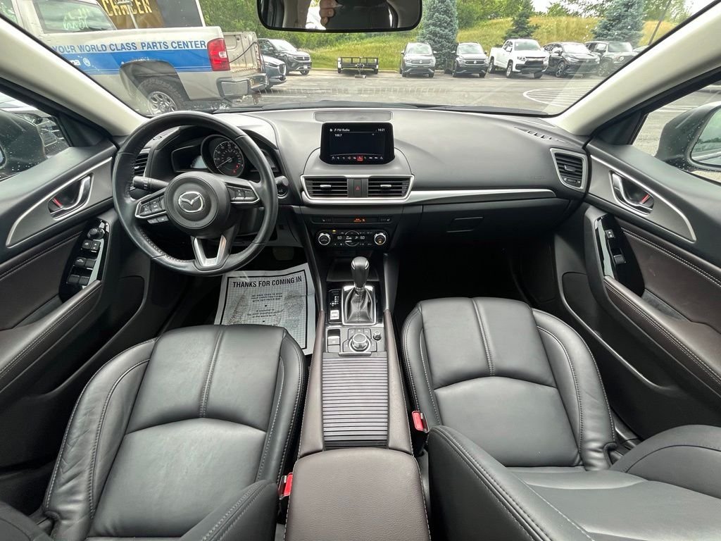 Used 2018 Blue Mazda Touring image 13