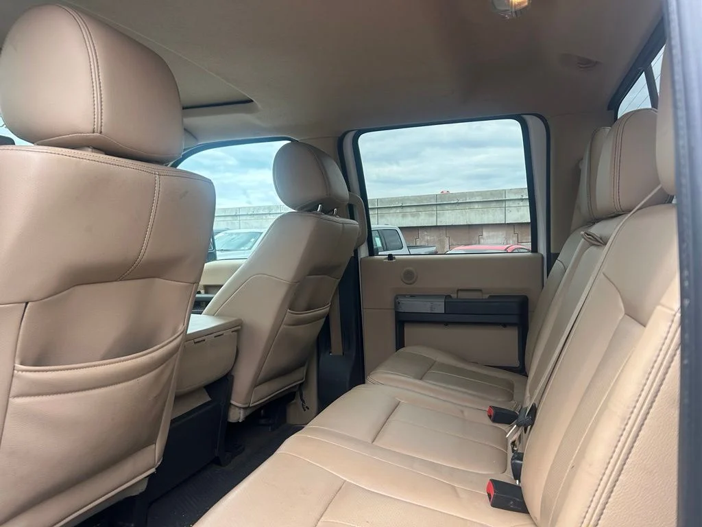 Used 2016 White Platinum Clearcoat Metallic Ford Lariat image 21