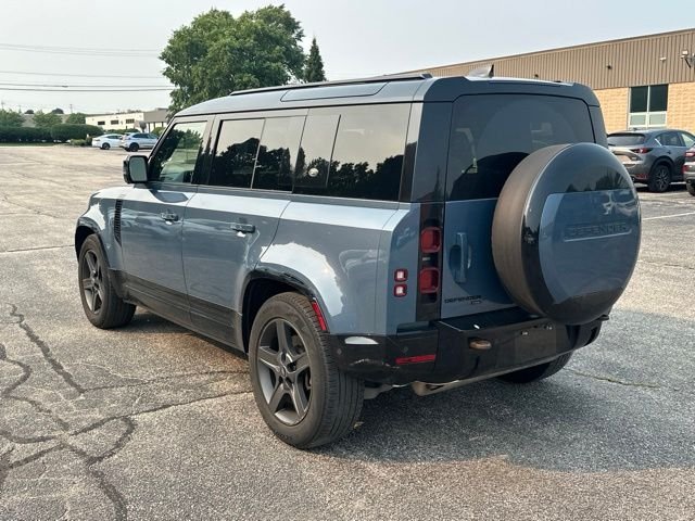 Used 2023 Blue Land Rover X-Dynamic SE image 4