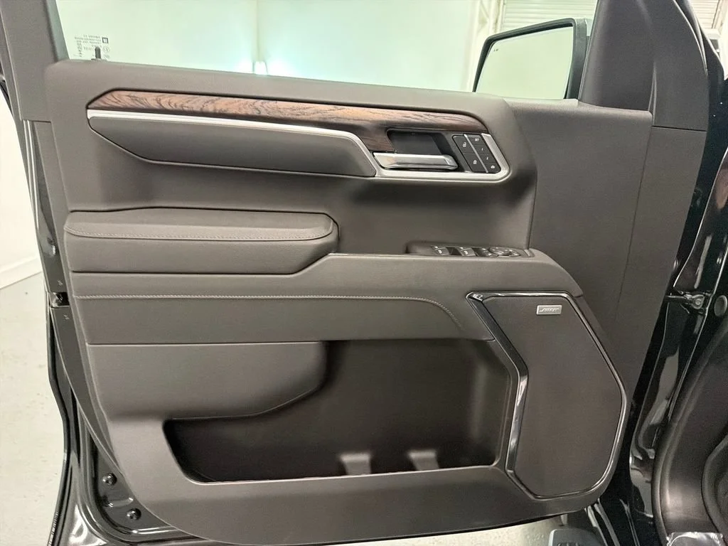 New 2026 Onyx Black GMC SLT image 12