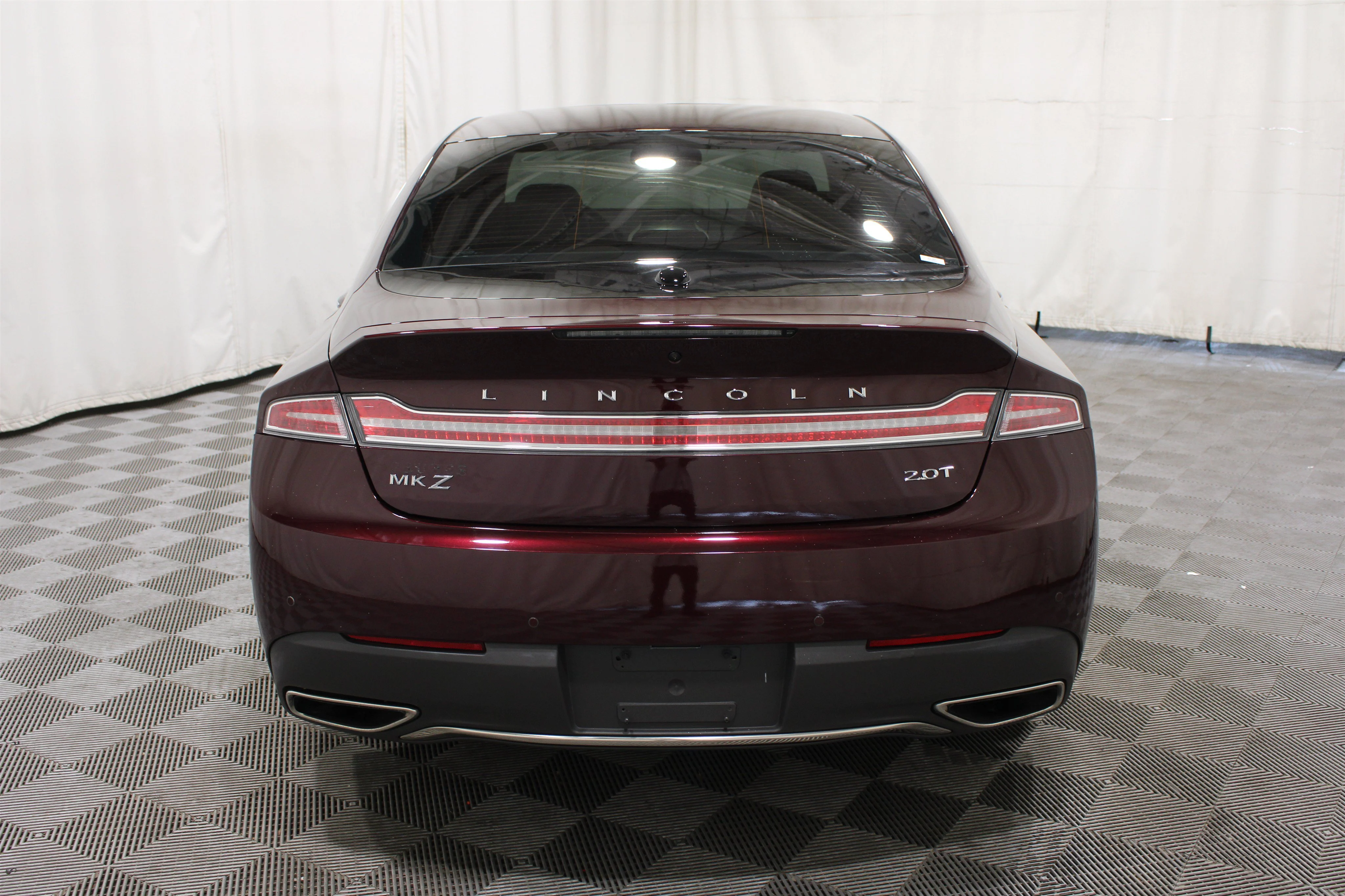 Used 2018 Burgundy Velvet Metallic Tinted Clearcoat Lincoln Select image 31