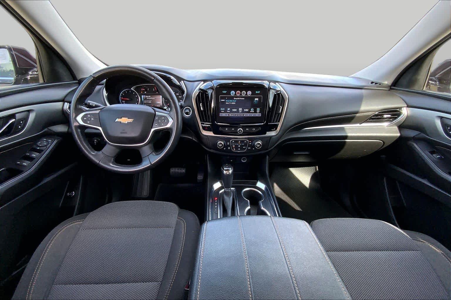 Used 2018 Black Currant Metallic Chevrolet LT Cloth image 15
