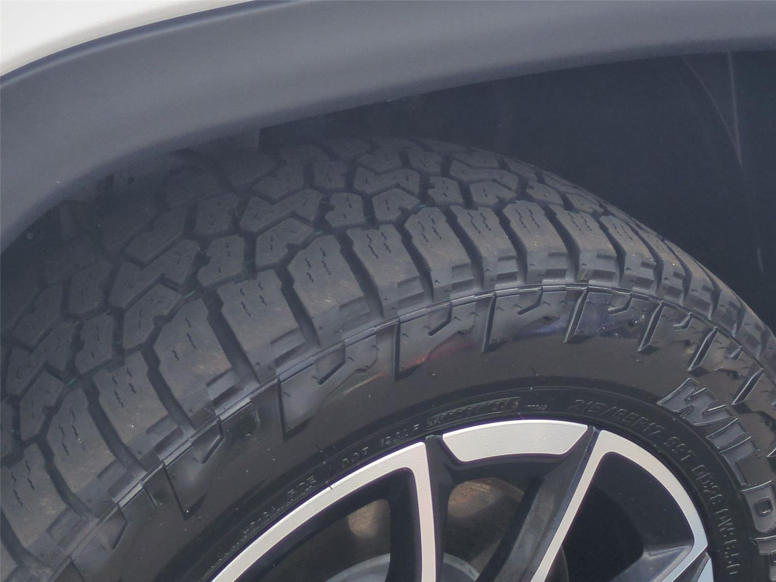Used 2024 Bright White Clearcoat Jeep Trailhawk image 25