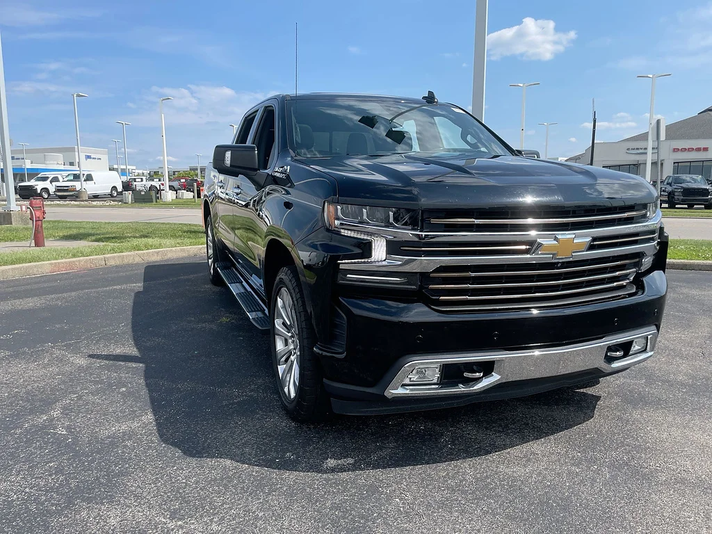 Used 2021 Black Chevrolet High Country image 36