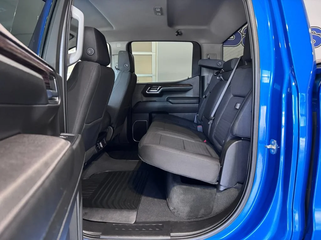 Certified Used 2023 Dynamic Blue Metallic GMC Elevation image 11