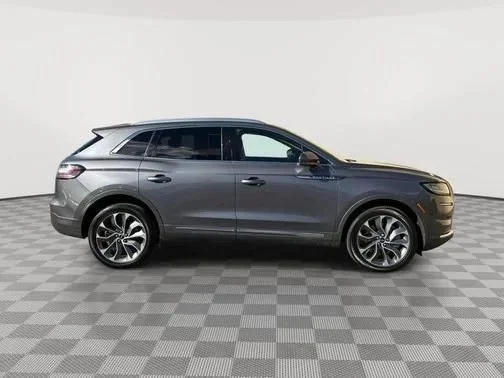Used 2022 Gray Metallic Lincoln Reserve image 2