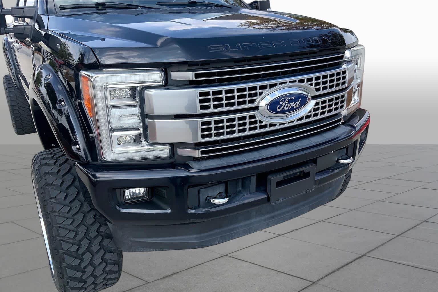 Used 2019 Agate Black Metallic Ford Platinum image 31