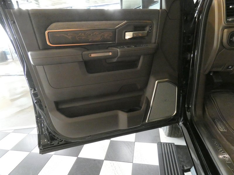 New 2026 Diamond Black Crystal Pearl-Coat Exterior Paint RAM Longhorn Mega Cab 6