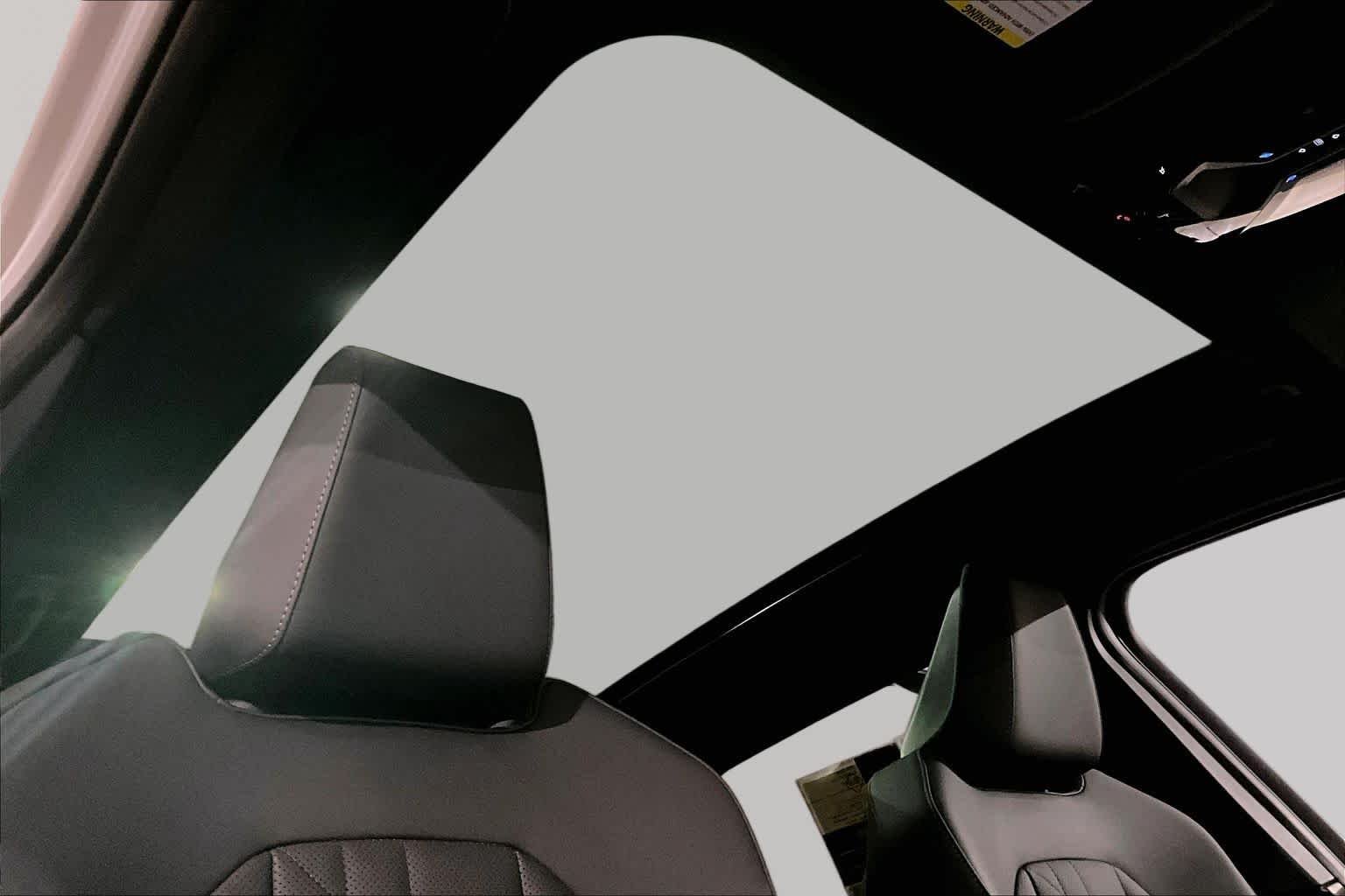 Certified Used 2026  BMW M50 xDrive image 13