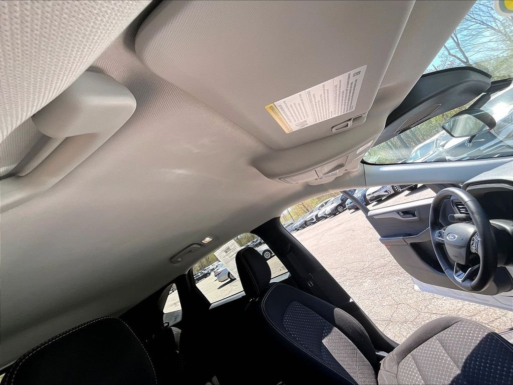 Used 2025 White Ford Active image 23