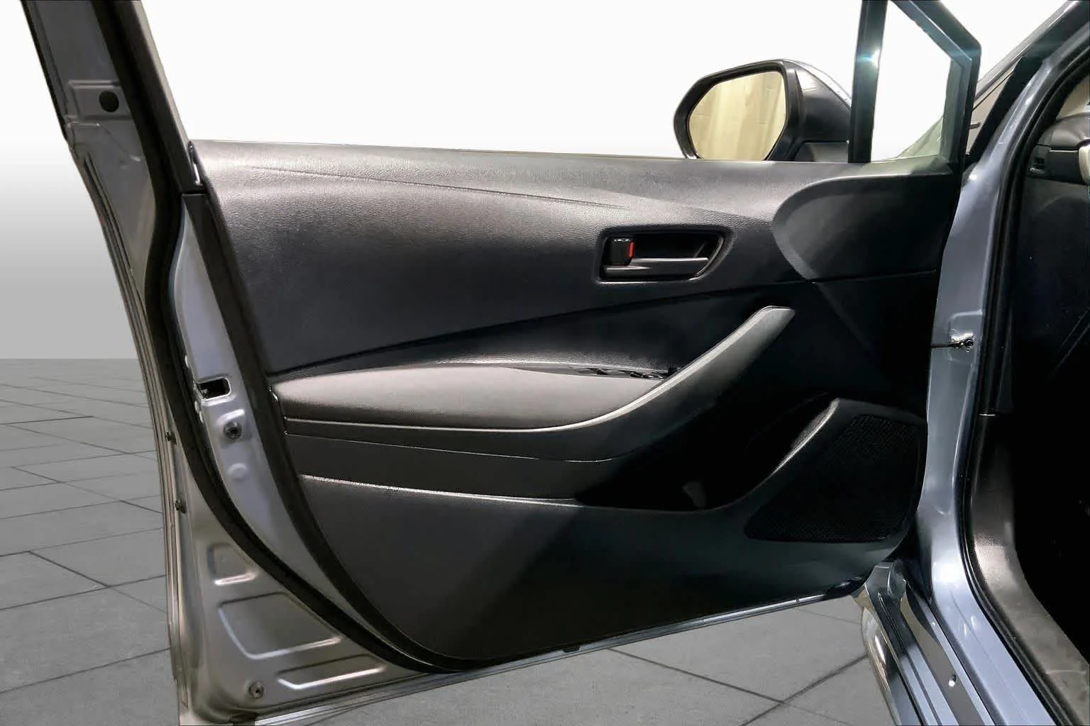 Used 2023 Celestite Toyota LE image 22
