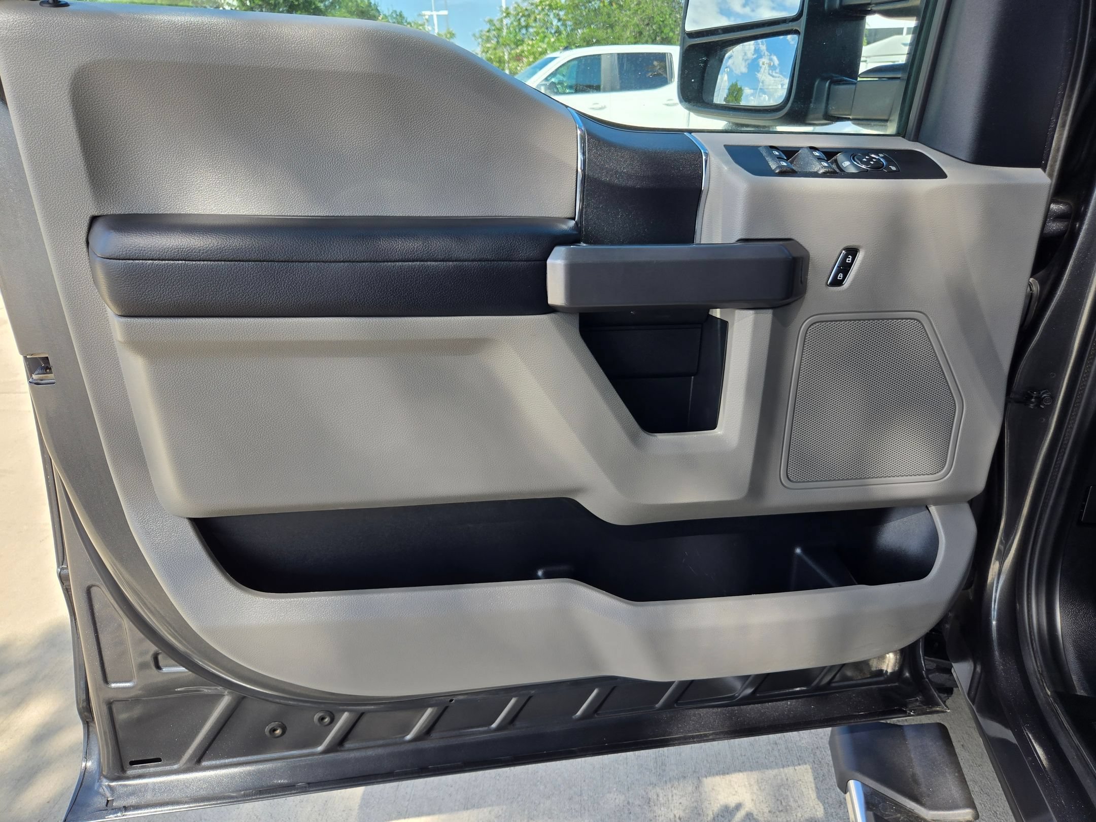2020 Ford F-250 Super Duty XLT - Photo 19