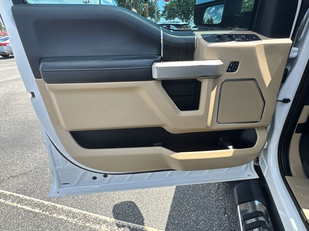 Used 2020 White Ford Lariat image 10