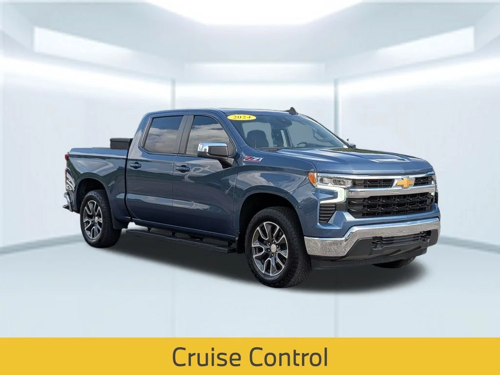 Used 2024 Blue Chevrolet LT image 10
