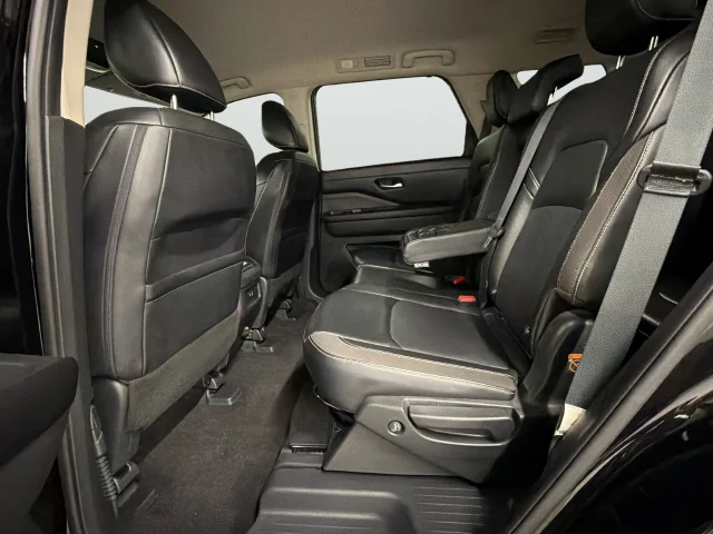 Used 2024 Black Nissan SL image 27