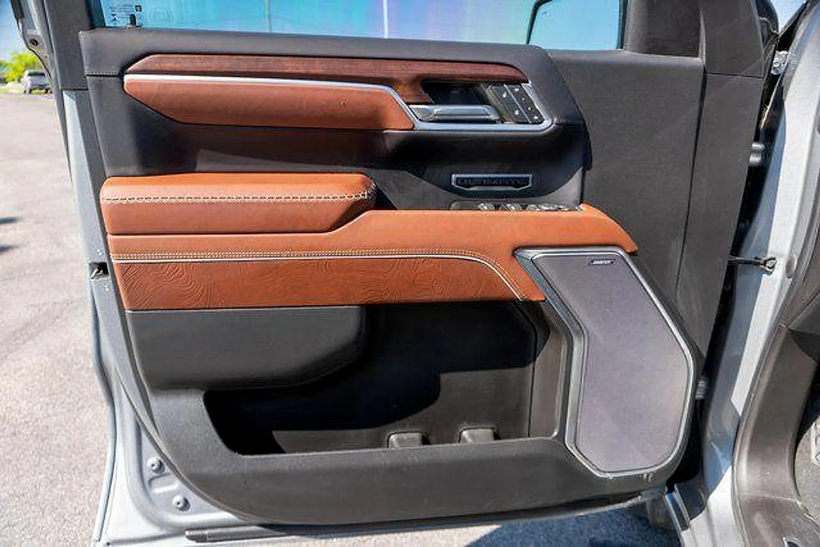 Used 2023  GMC Denali Ultimate image 20