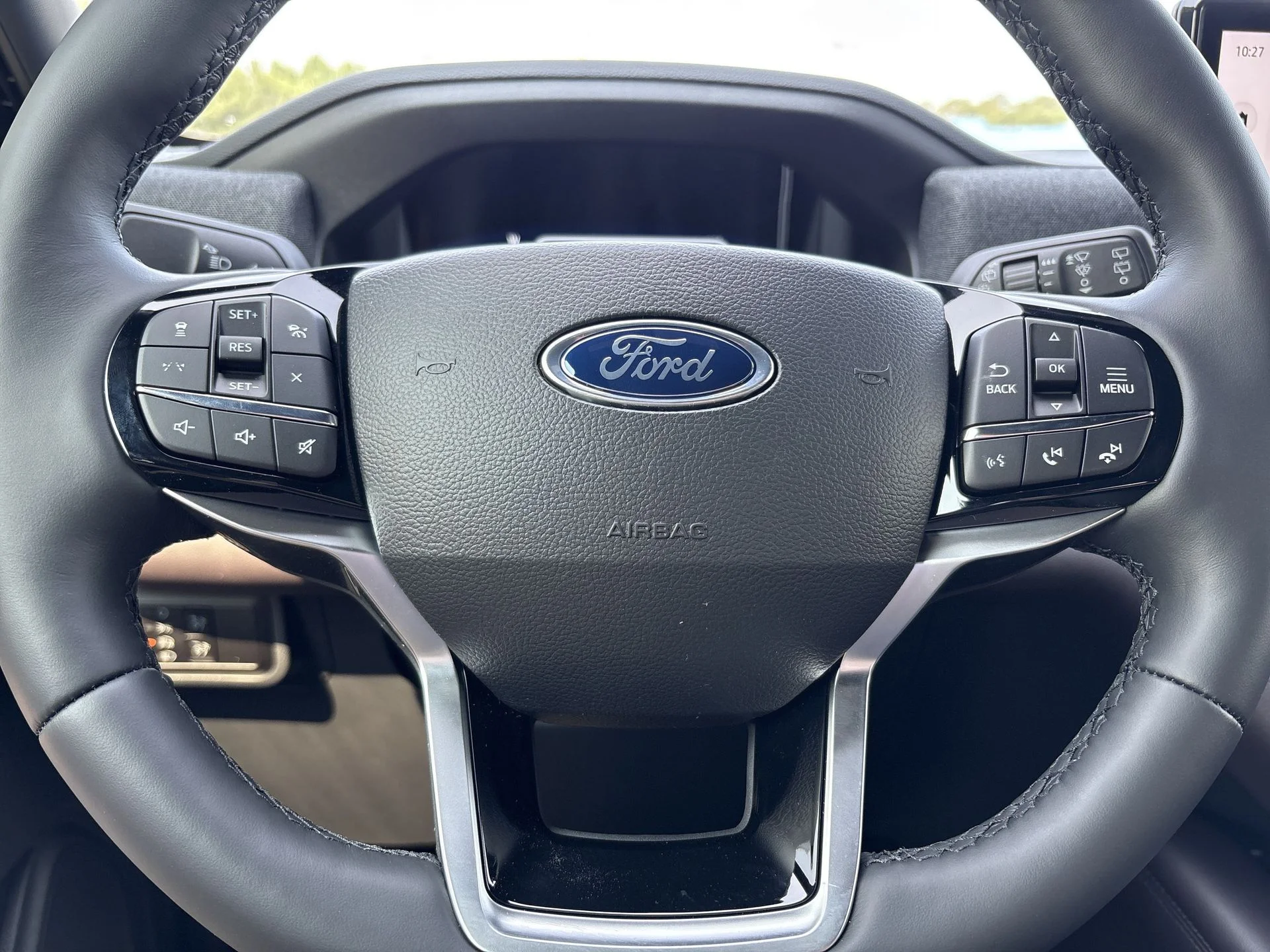 New 2026 Star White Metallic Tri-Coat Ford Platinum™ image 12