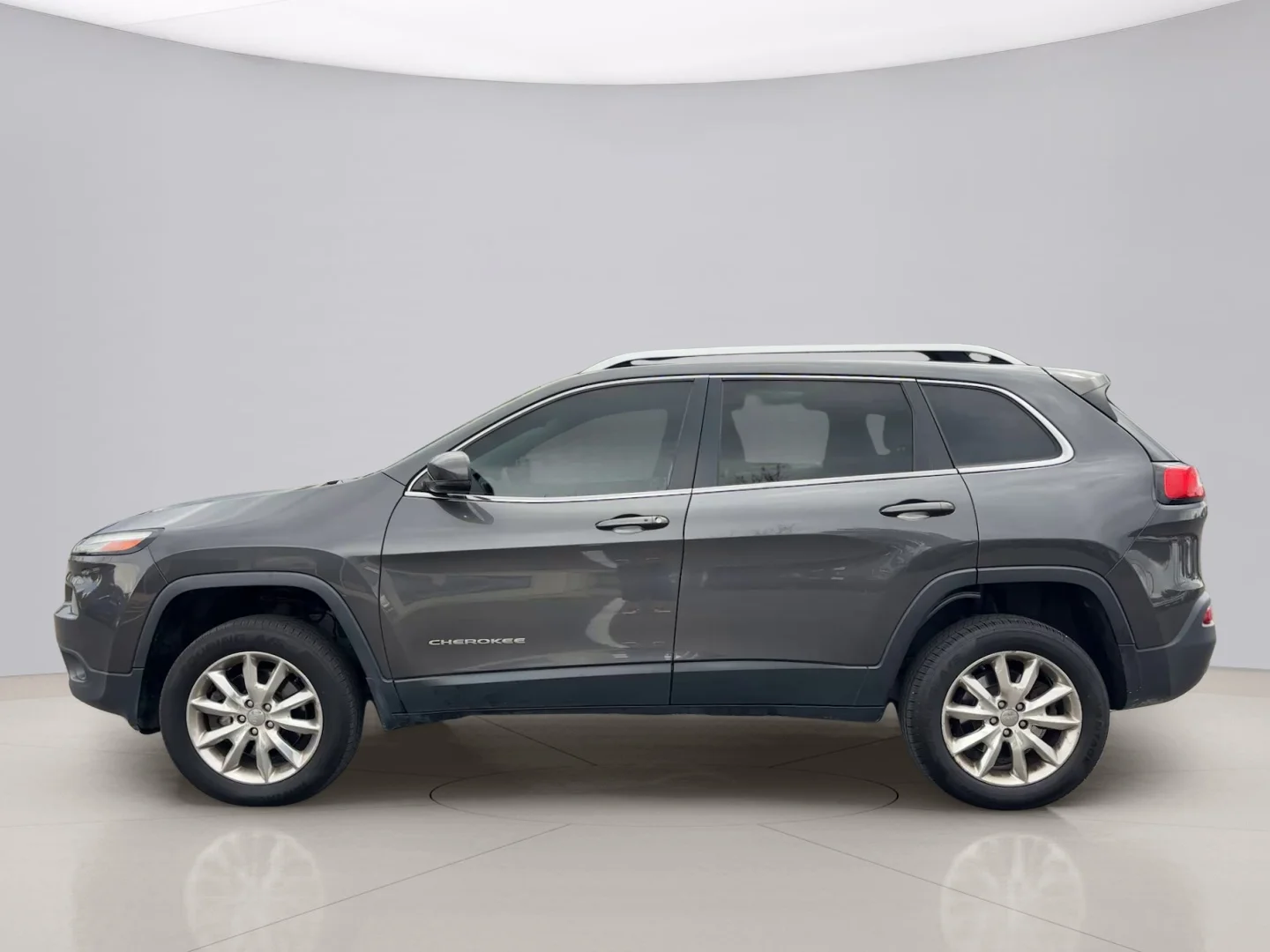 Used 2014 Grey Jeep 4WD LIMIT image 2