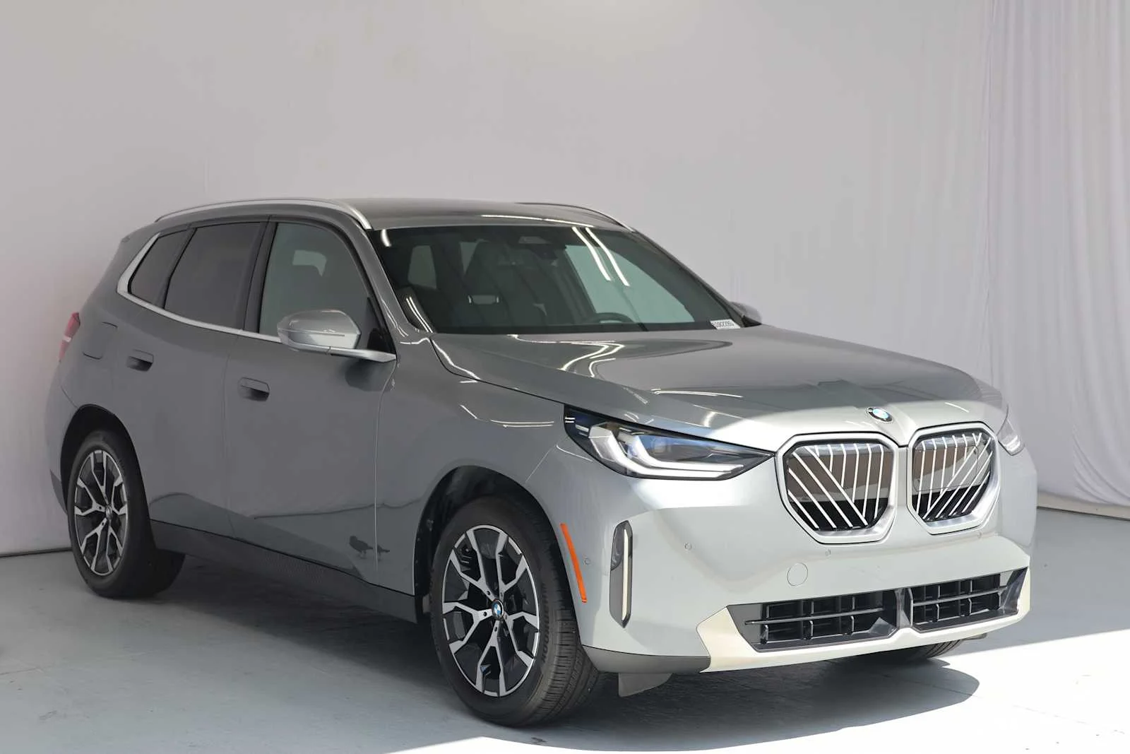 Certified Used 2026 Skyscraper Grey Metallic BMW 30 xDrive image 3