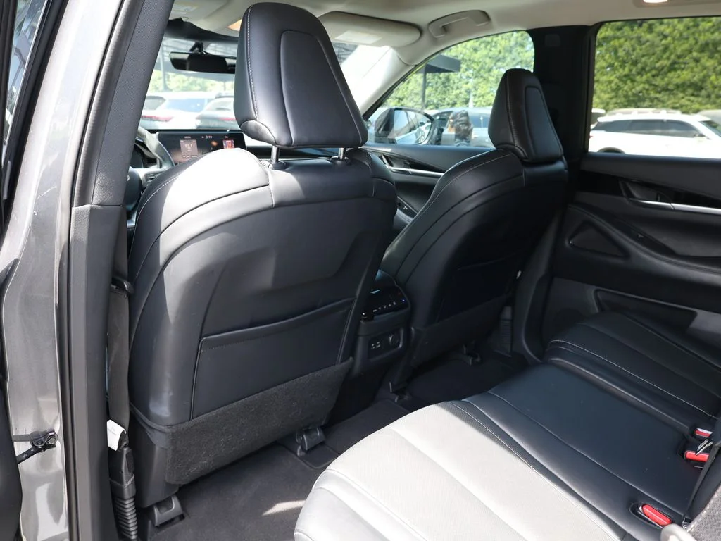 Certified Used 2023 Gray INFINITI PURE image 18