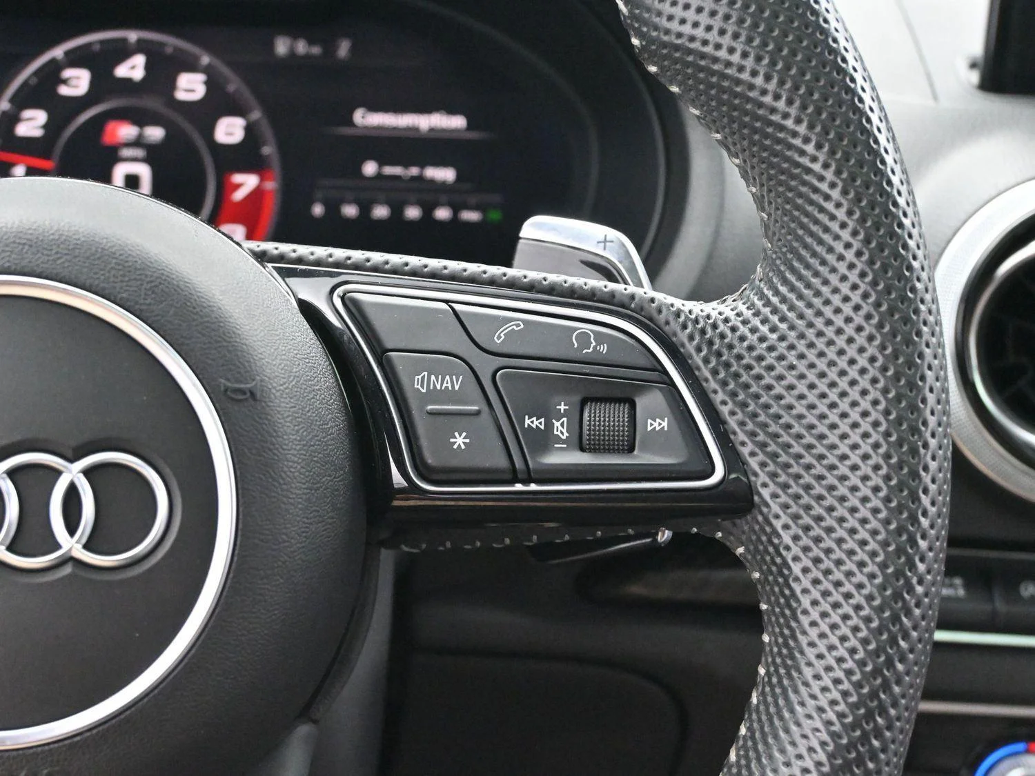 Used 2019 Navarra Blue Metallic Audi Premium Plus image 16