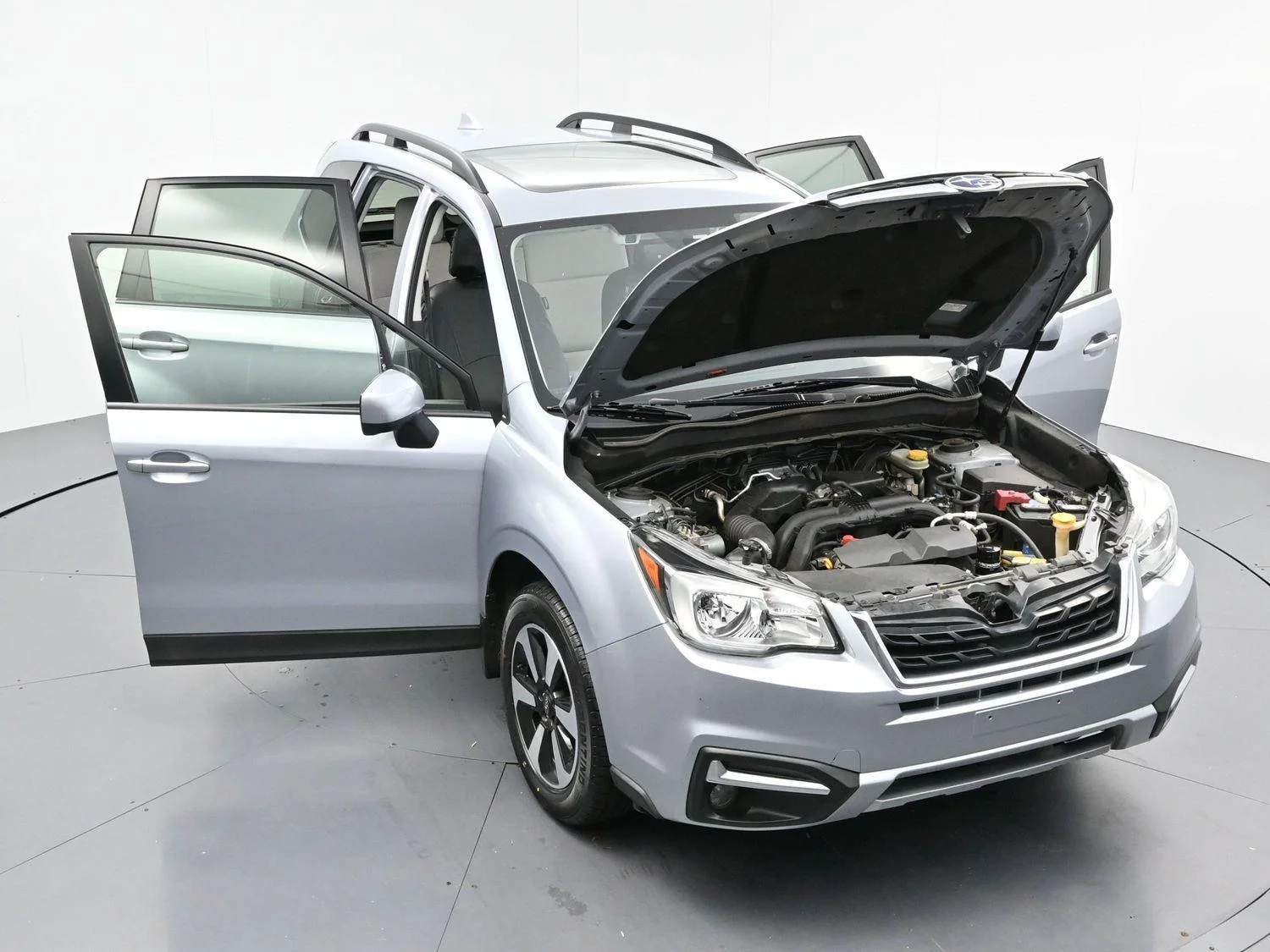 Used 2018 Ice Silver Metallic Subaru Premium image 38