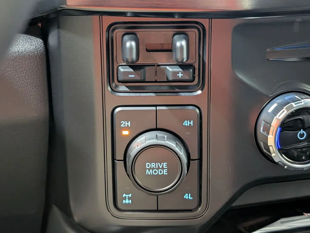 New 2026 Avalanche Ford F-250® Lariat® image 8