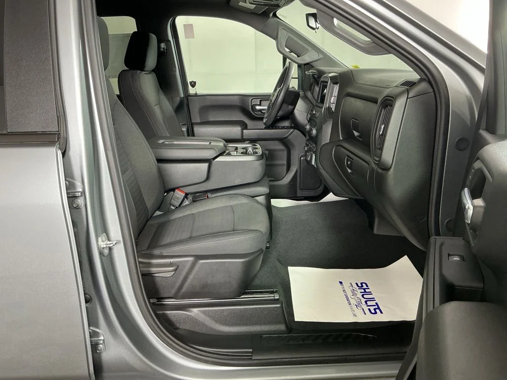 Used 2024 Gray Chevrolet Custom image 7