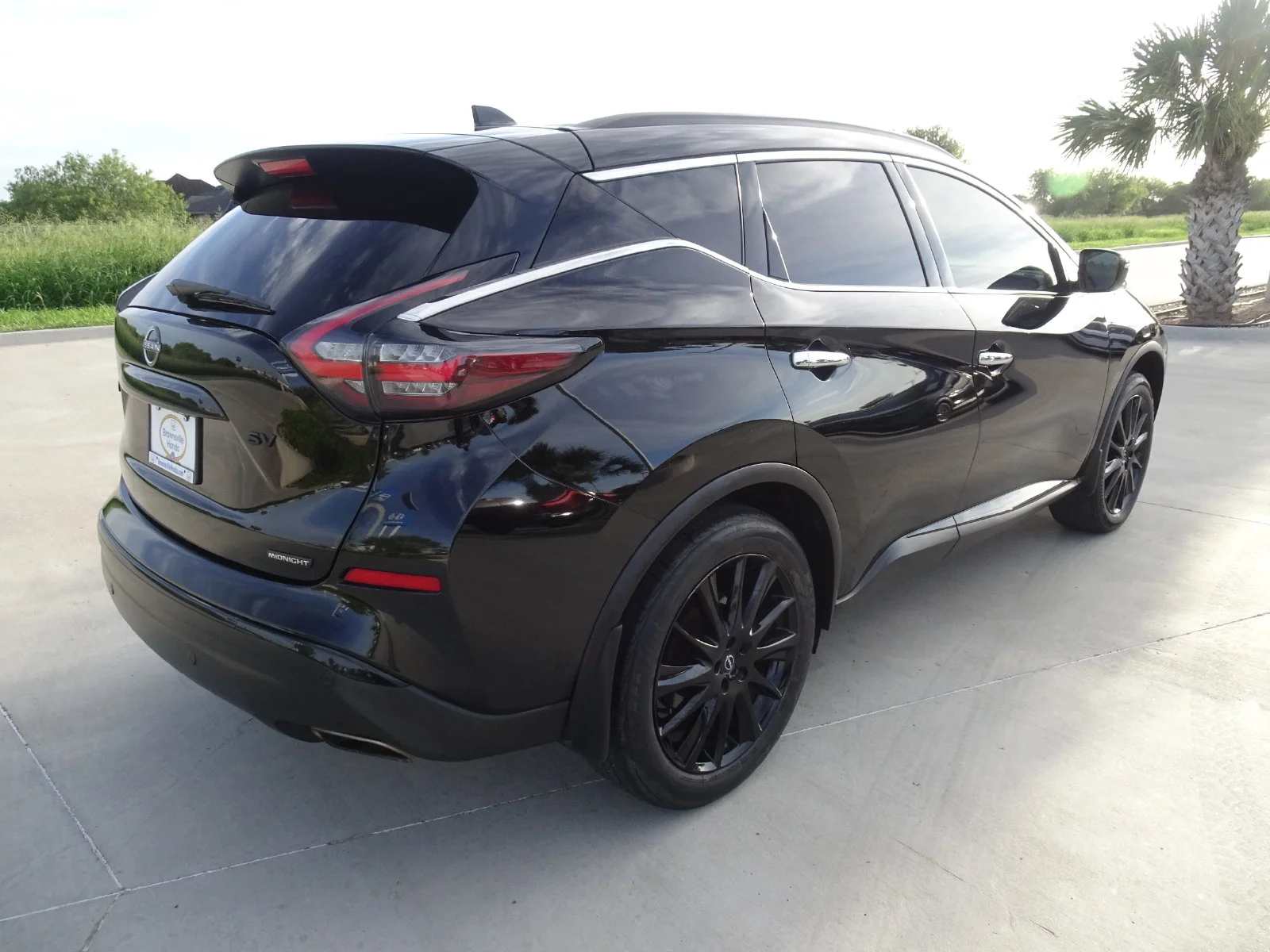 Used 2023 Black Nissan SV image 4