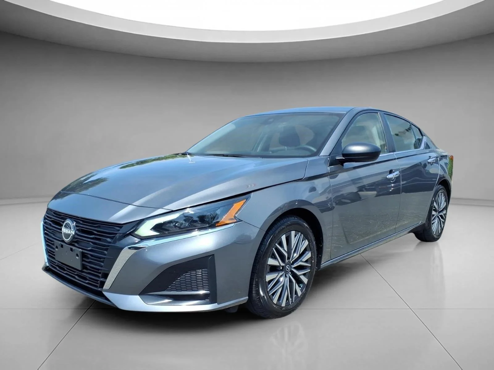 Used 2024 Gun Metallic Nissan 2.5 SV image 1