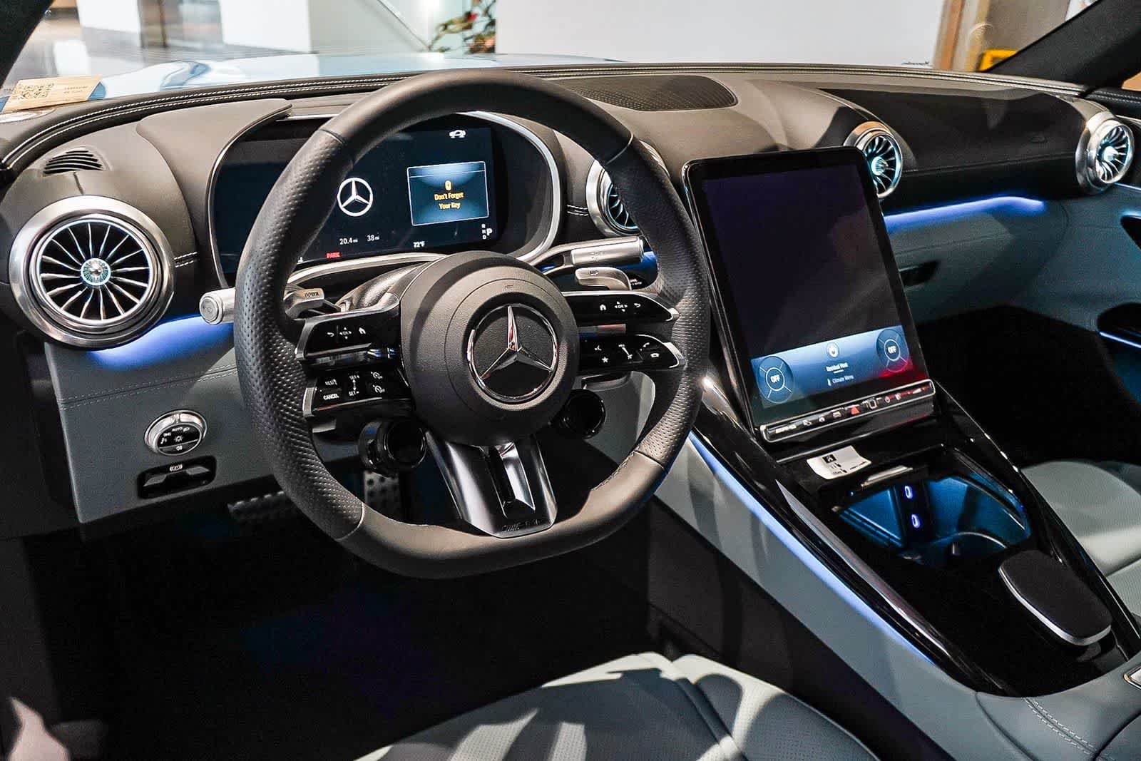 Used 2025 MANUFAKTUR Hyper Blue Metallic Mercedes-Benz AMG® SL 43 image 13