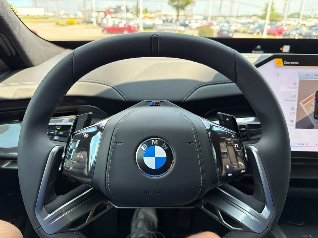 New 2027 Black BMW 740 xDrive image 17