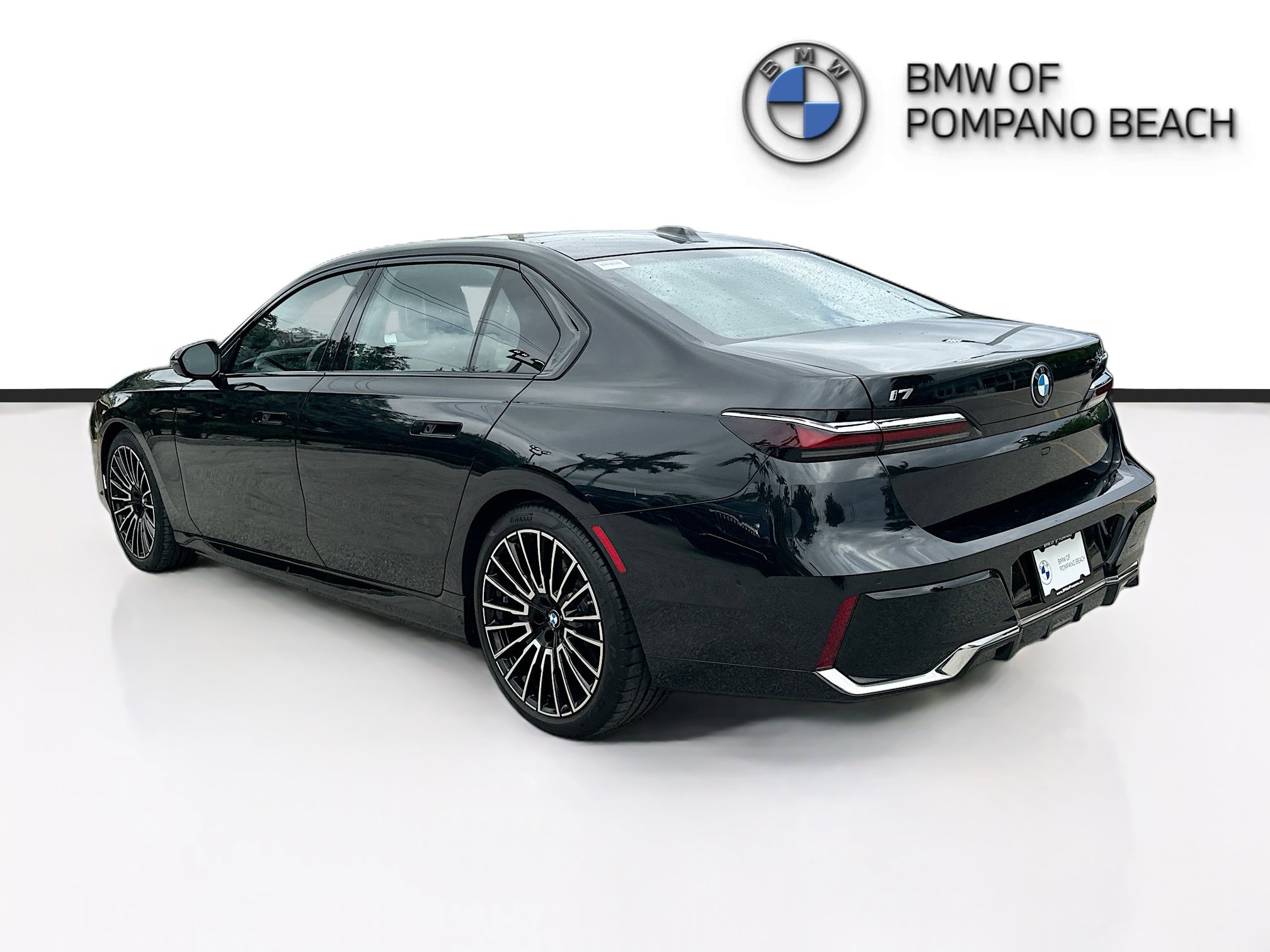 Certified Used 2024 Black Sapphire Metallic BMW xDrive60 image 5