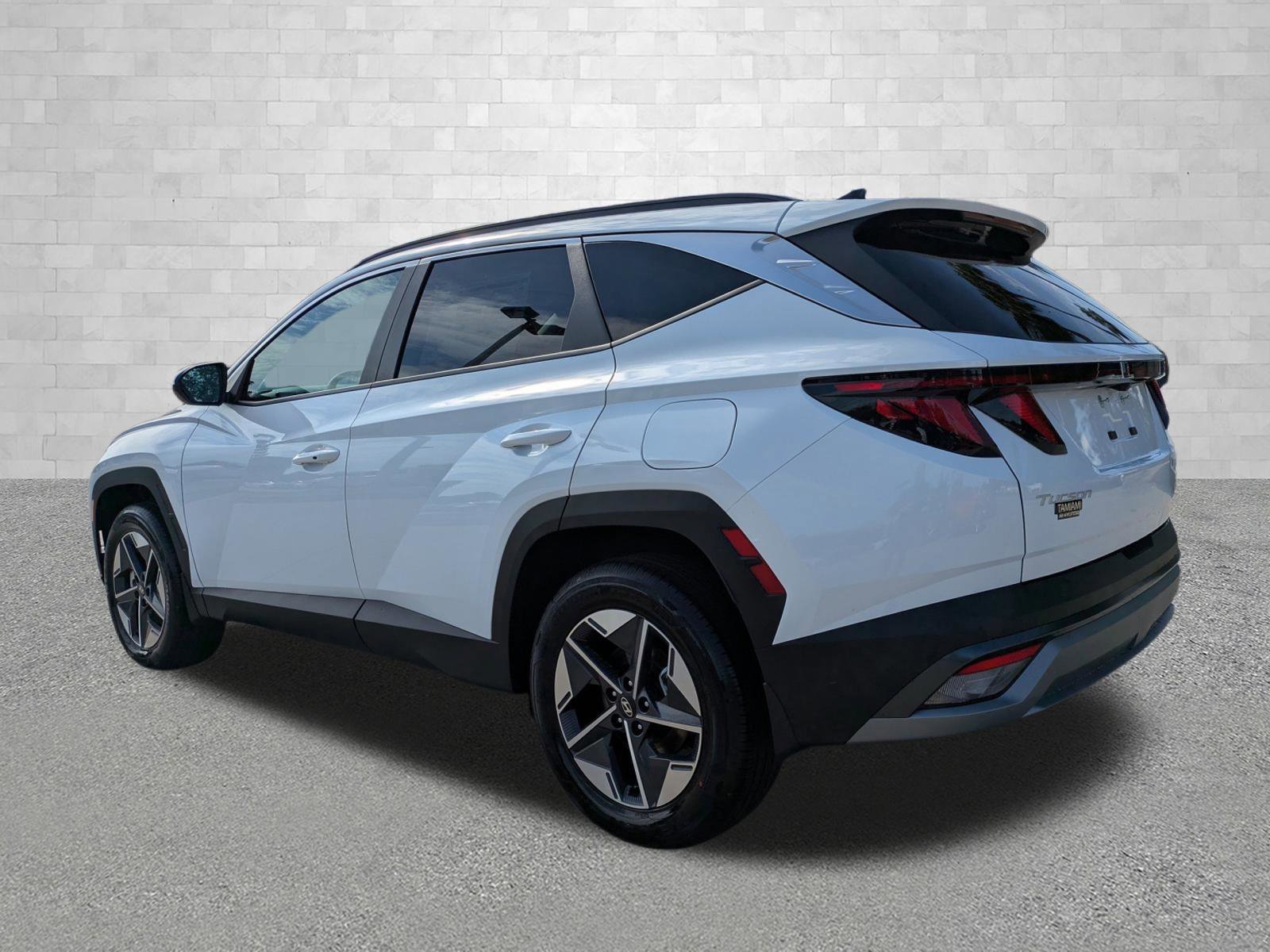 New 2026 Creamy White Pearl Hyundai SEL Convenience image 4