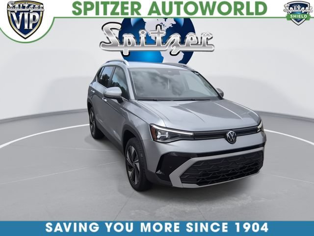 Used 2025  Volkswagen SE image 2