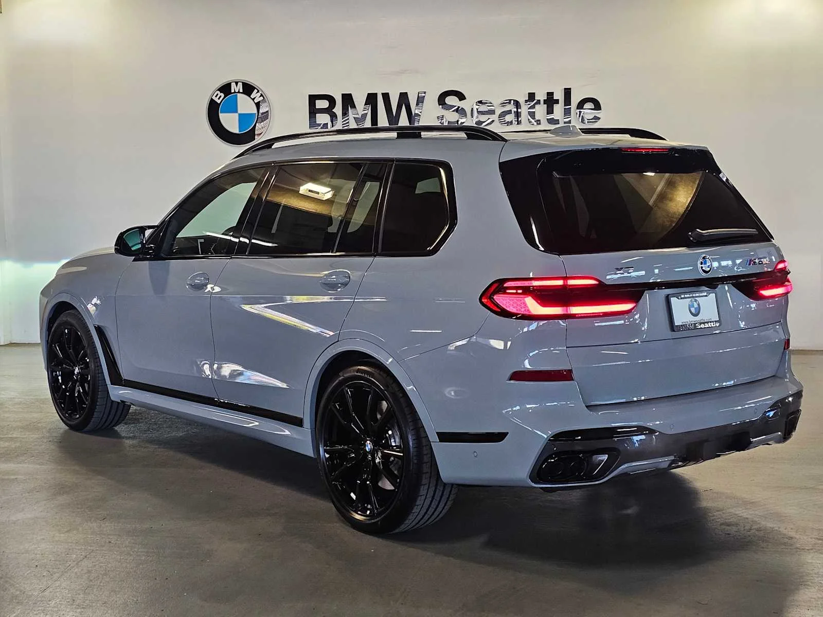 New 2026 Brooklyn Grey Metallic BMW M60i image 4