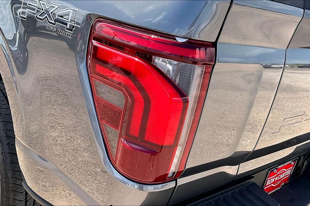 2025 Ford F-150 Platinum - Photo 14