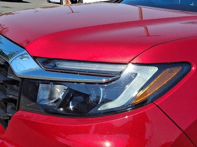Used 2023 Radiant Red Metallic II Honda EX-L image 9