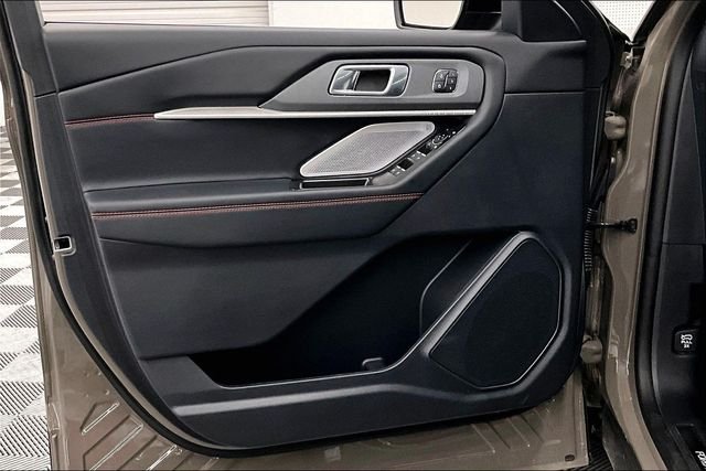 2026 Ford Explorer ST - Photo 21