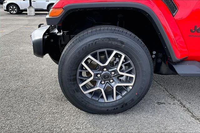 New 2026 Firecracker Red Clear-Coat Exterior Paint Jeep Sahara image 12