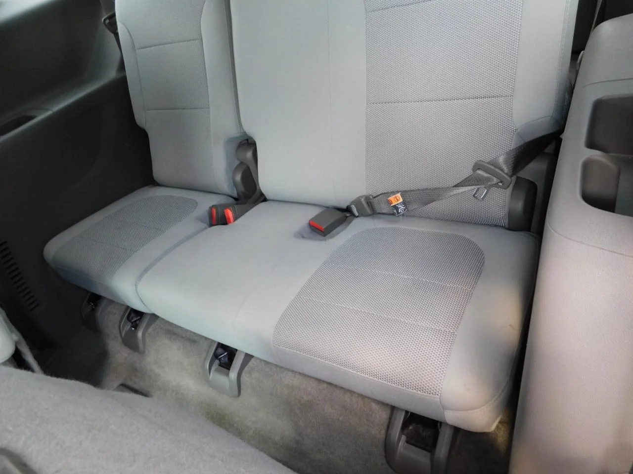 Used 2018 Silver Chevrolet FWD 4DR LT CLOTH W/1LT image 30