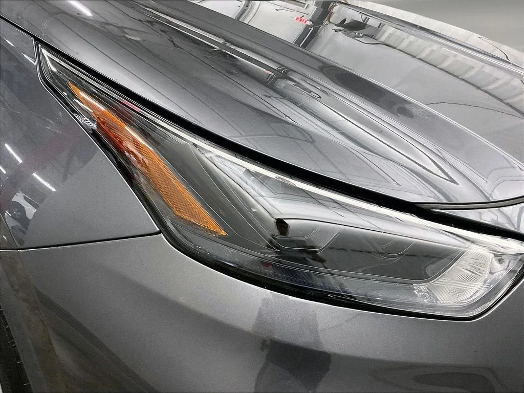 Used 2022 Gray Toyota XLE image 34