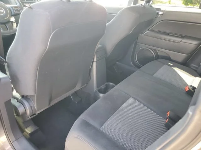 Used 2014 Granite Crystal Jeep Sport image 20