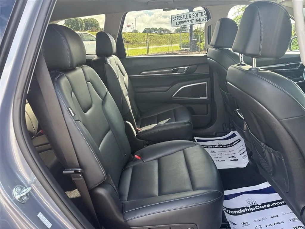 Used 2025 Silver Kia S image 15