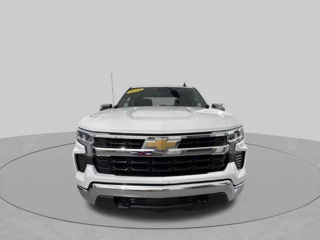 Used 2024 White Chevrolet LT image 2