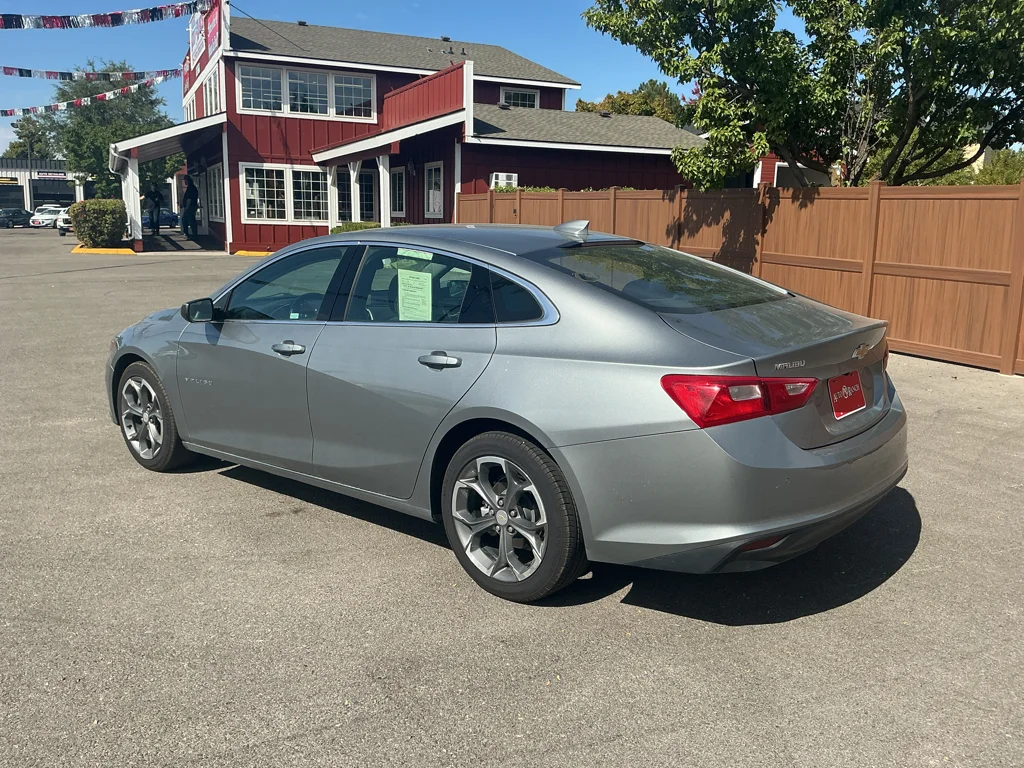 Used 2024 Sterling Gray Metallic Chevrolet LT image 7