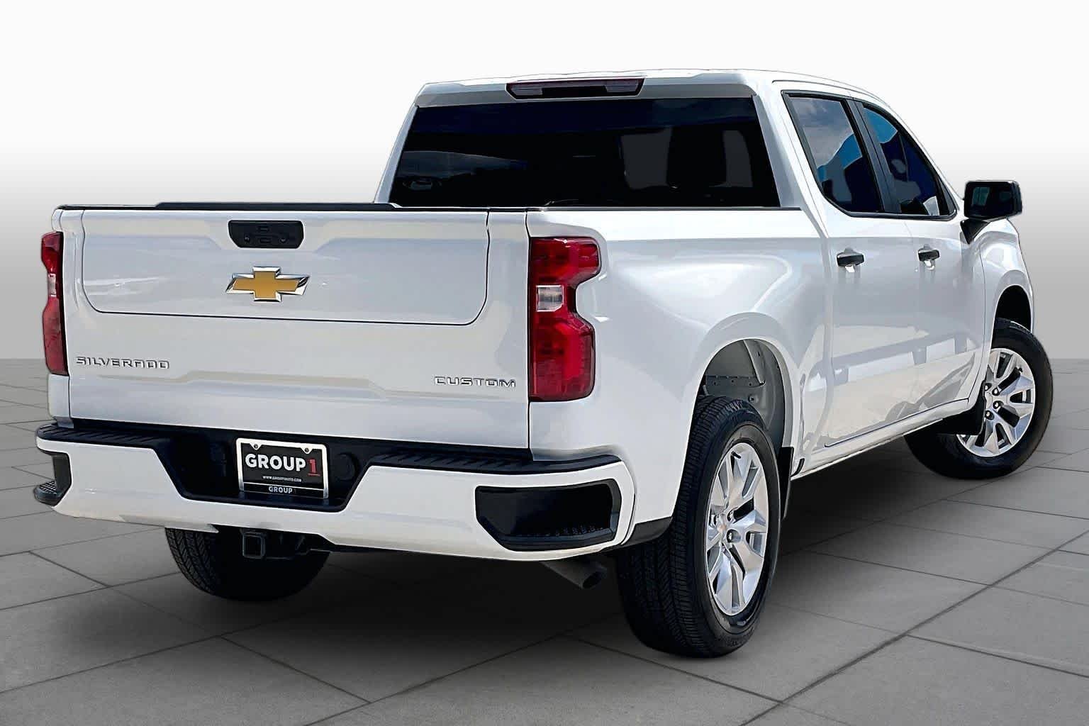 Used 2025 Summit White Chevrolet Custom image 13
