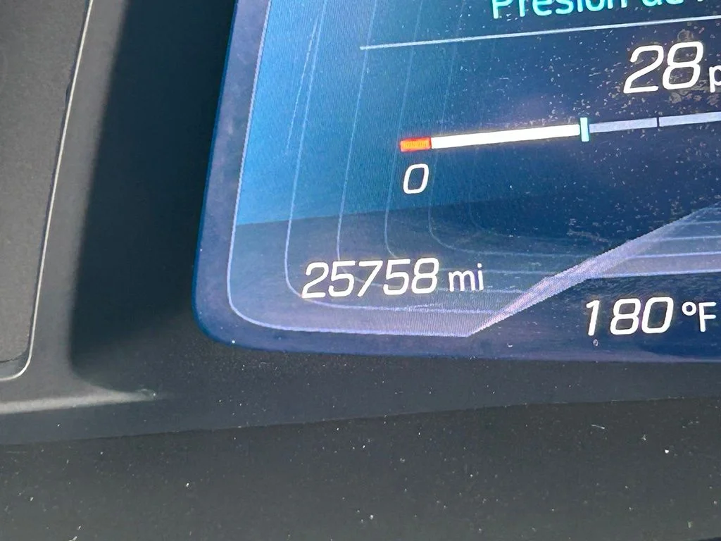 Used 2021 Gray Chevrolet Stingray image 18