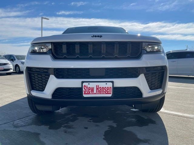 New 2026 Bright White Clearcoat Jeep Laredo Altitude image 8